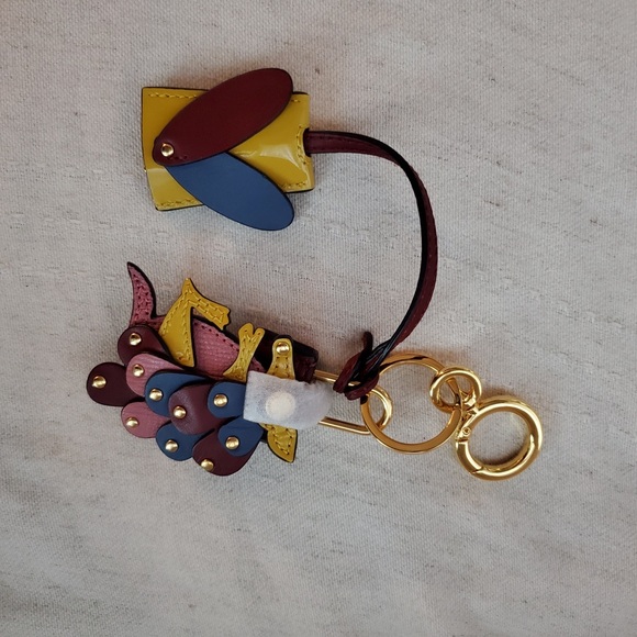 Nwt Burberry Leather bag charm keyring 100% Authentic - Picture 2 of 6